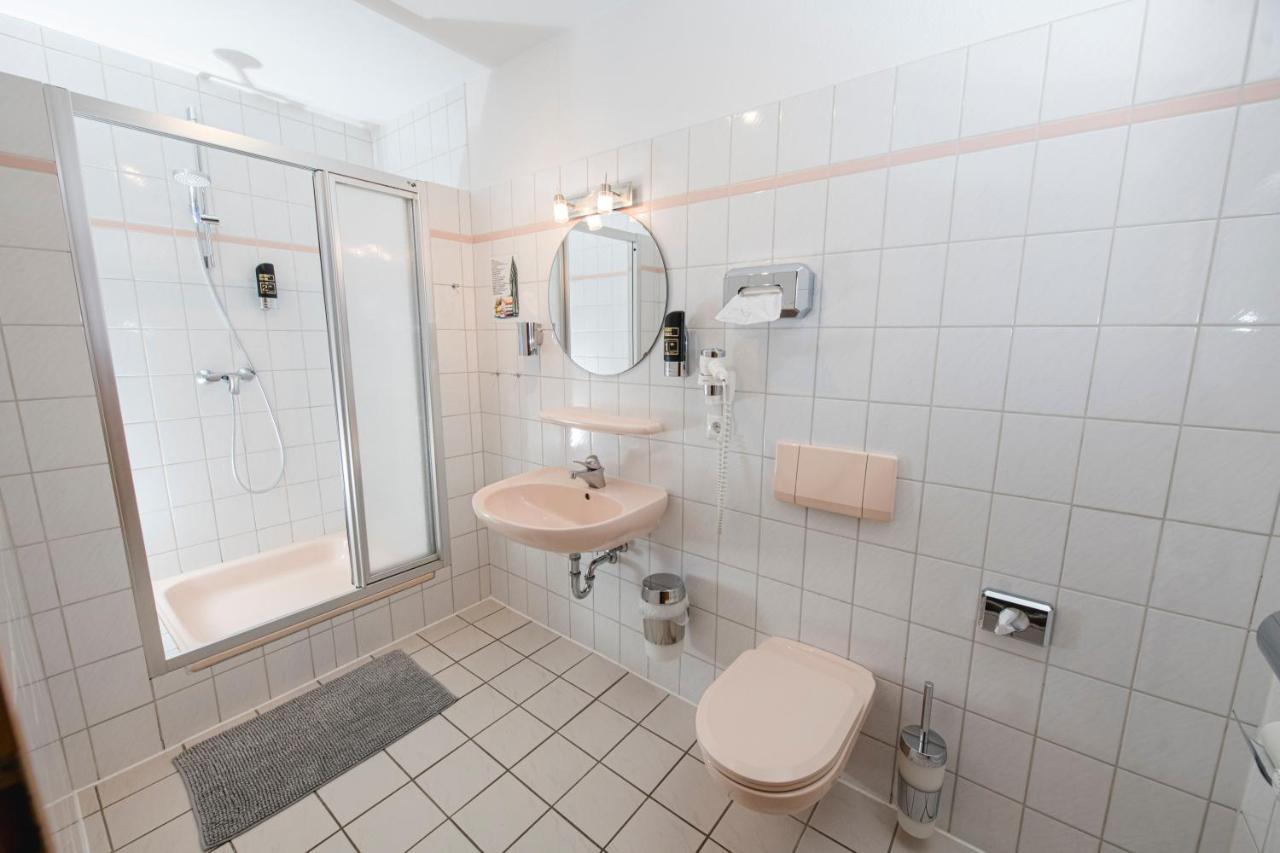 Zum Alten Faehrhaus - Bed & Breakfast Wrohm Экстерьер фото