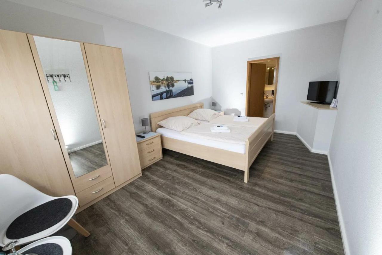 Zum Alten Faehrhaus - Bed & Breakfast Wrohm Экстерьер фото